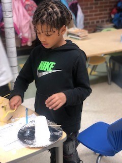 making a birdfeeder