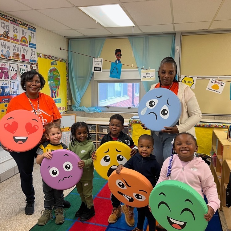 Fun times with emoji cushions with Mrs. Duncan & Ms. Jackson! ☺️